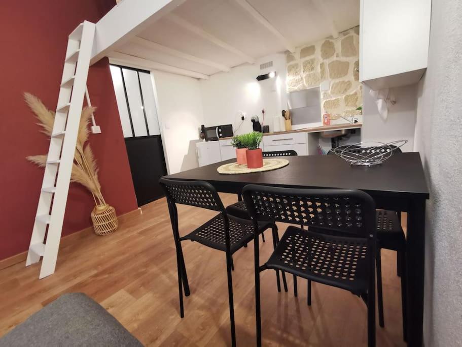 Centre Ville Montpellier - Appartement Au Coeur De L'Ecusson Luaran gambar